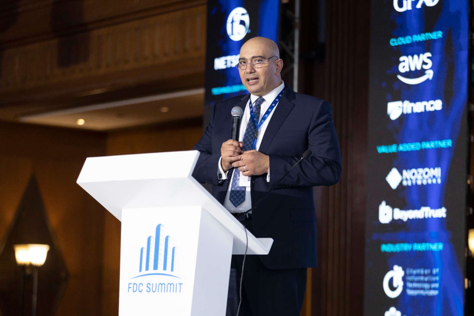 في جلسة مرونة حلول الأمن السيبراني في العصر الرقمي خلال فعاليات مؤتمر FDC Summit : البنية التحتية القوية خط الدفاع الأول لمجابهة التهديدات السيبرانية أبرز تحديات التحول الرقمي في مصر  