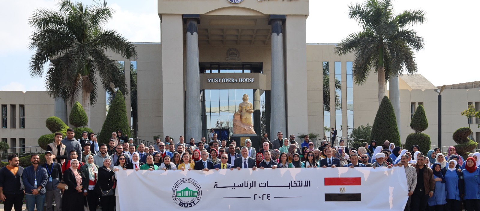 بالصور.. جامعة مصر للعلوم والتكنولوجيا تواصل مشاركتها فى الانتخابات الرئاسية لليوم الثالث على التوالى